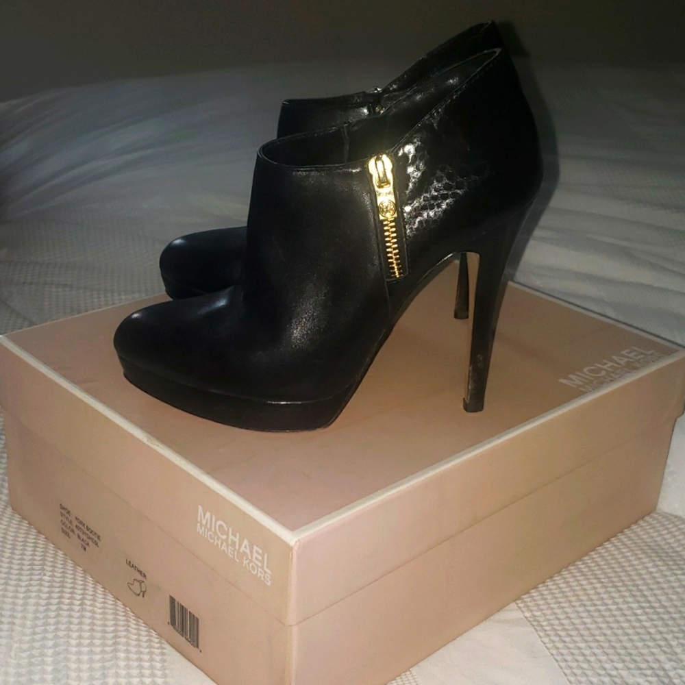 Michael Kors York Booties